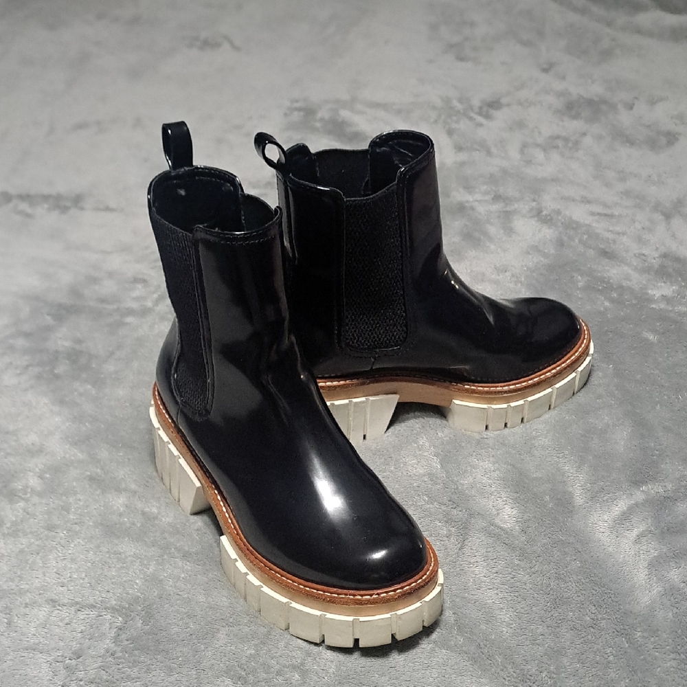 Gianni Bini Black Ankle Boots with Chunky Sole